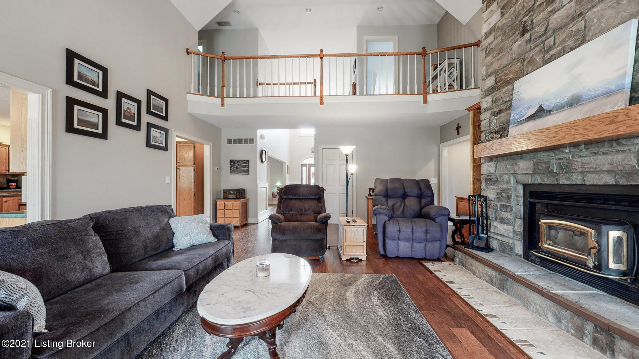 4814 Routt Road Louisville, KY 40299 - Photo 9 of 42 Great Room