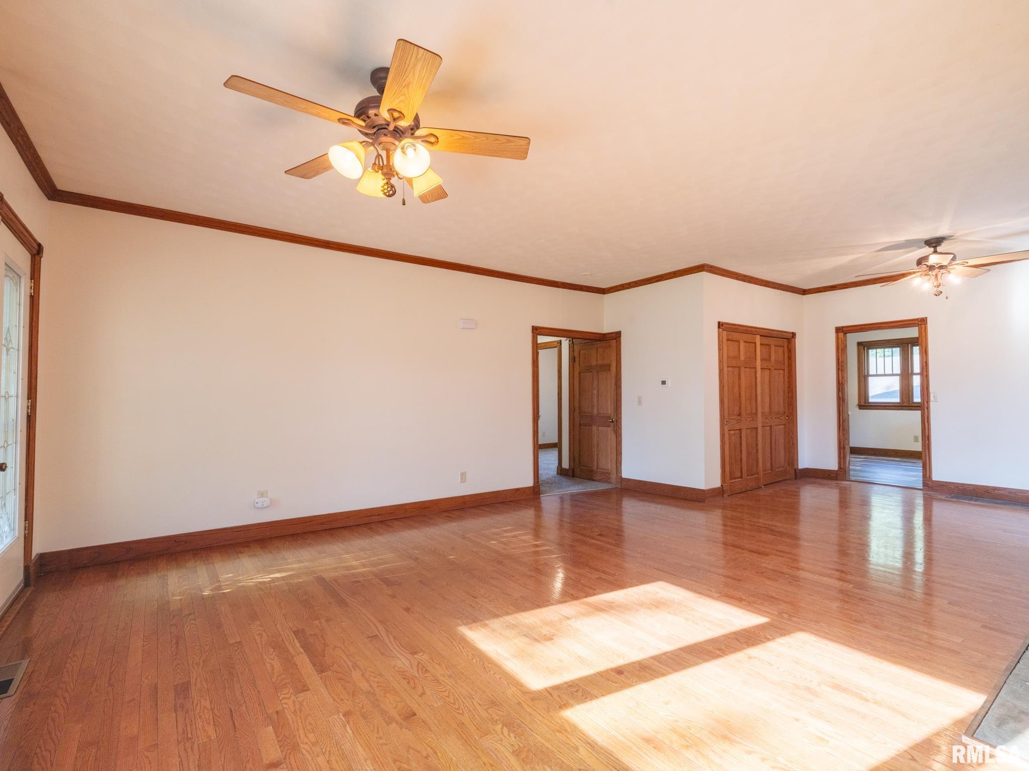 4236 North Prospect Road Peoria, IL 61603 - Photo 3 of 47