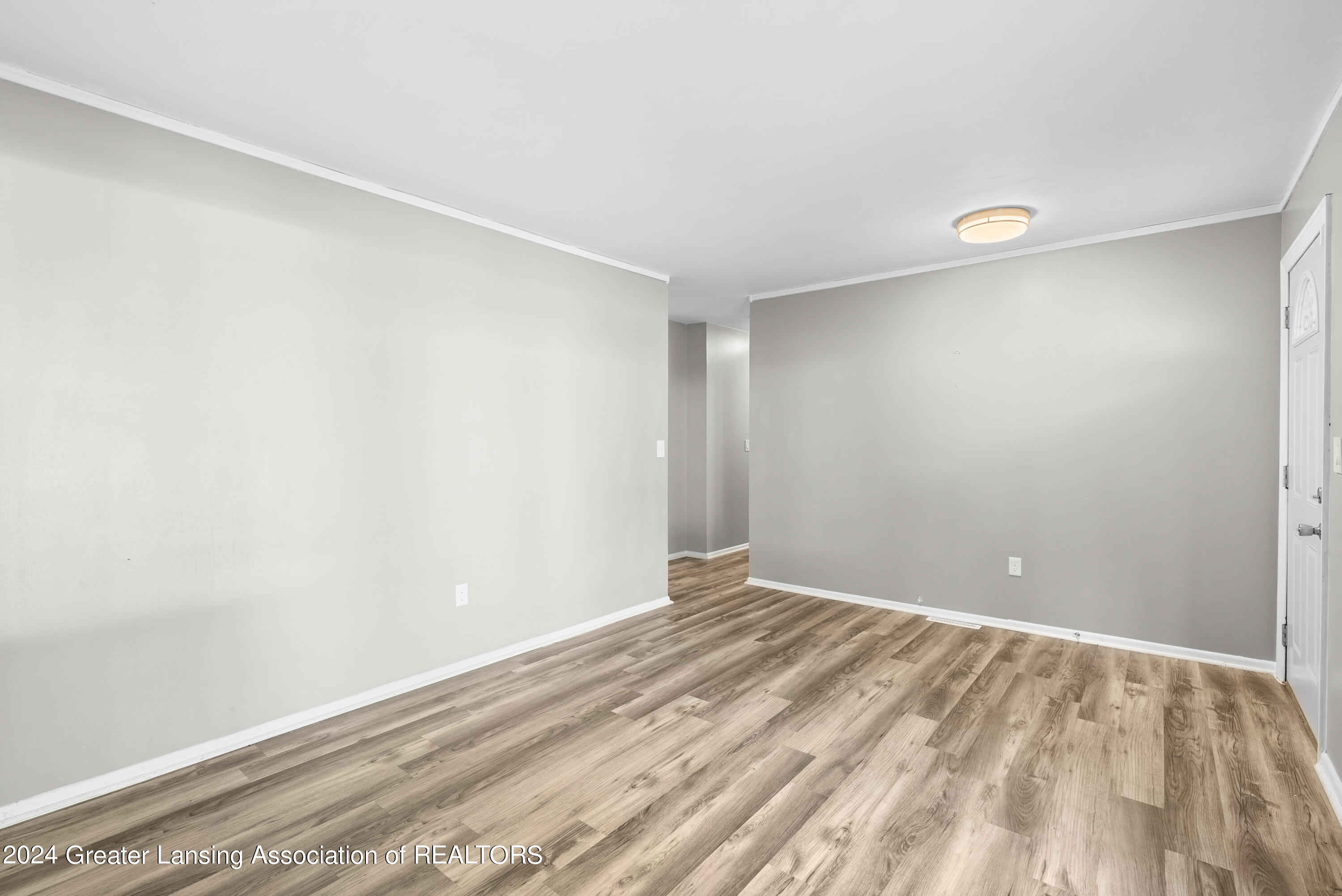 3117 Sunderland Road Lansing, MI 48911 - Photo 9 of 33 17-Media Jett - 17
