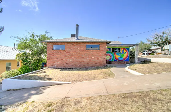 $305,000 | 877 East Sycamore Street, Globe, AZ 85501