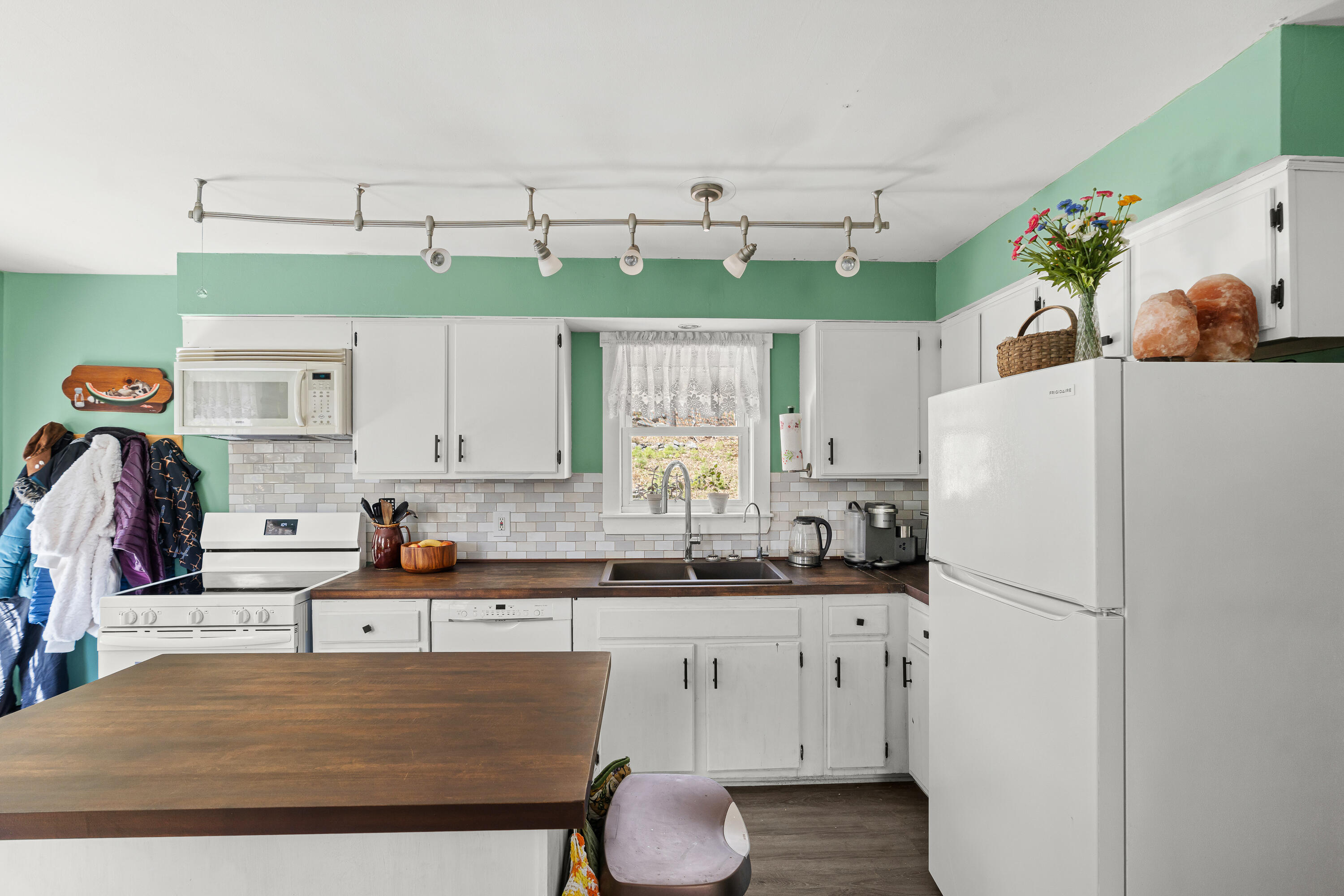 232 Mc Kay Road Edgecomb, ME 04556 - Photo 33 of 68 232 McKay Road Edgecomb 018