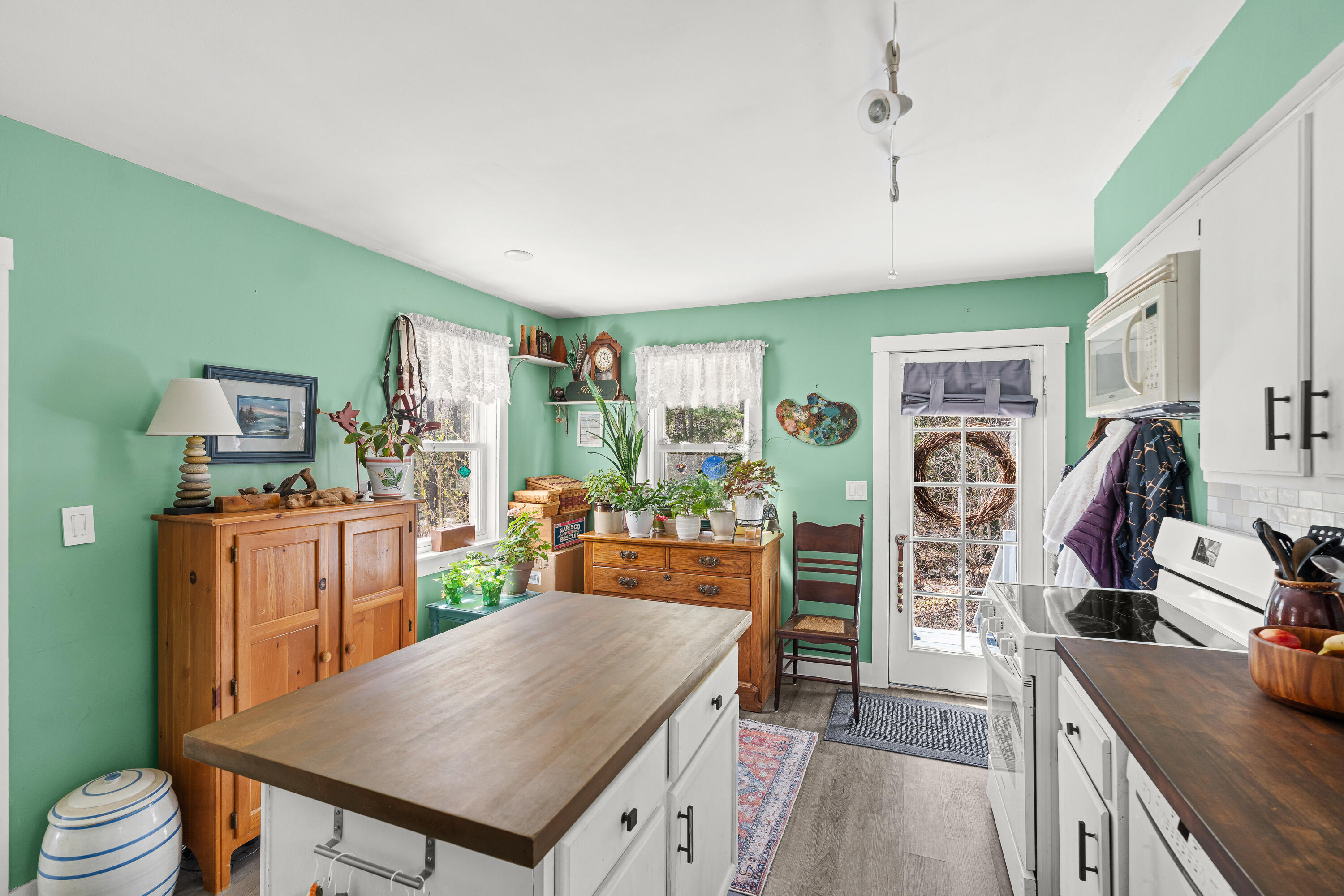 232 Mc Kay Road Edgecomb, ME 04556 - Photo 4 of 68 232 McKay Road Edgecomb 020