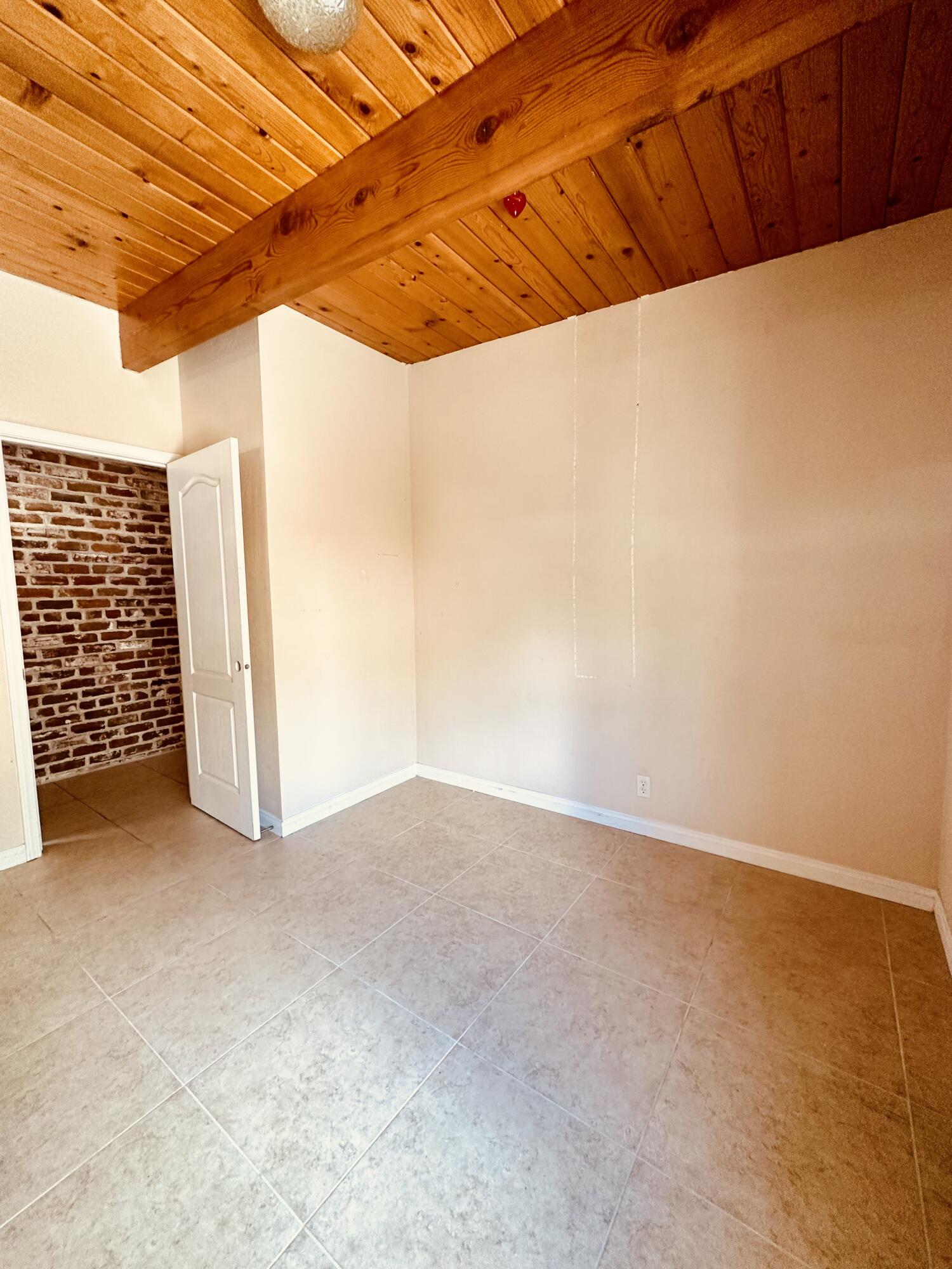 41231 Sierra Drive Three Rivers, CA 93271 - Photo 2 of 37 Bonus room #1 12ftx10ft