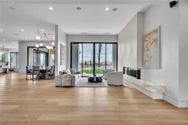 $4,999,999 | 500 Trenier Drive, Henderson, NV 89002