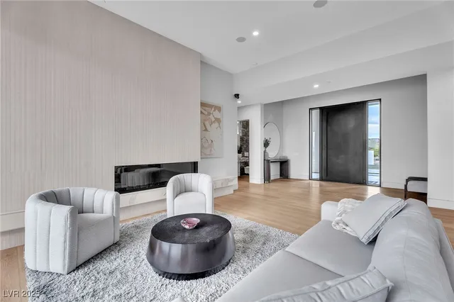 $4,999,999 | 500 Trenier Drive, Henderson, NV 89002