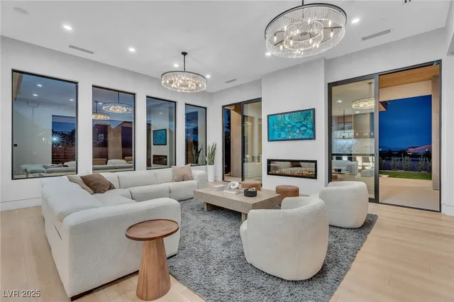 $4,999,999 | 500 Trenier Drive, Henderson, NV 89002