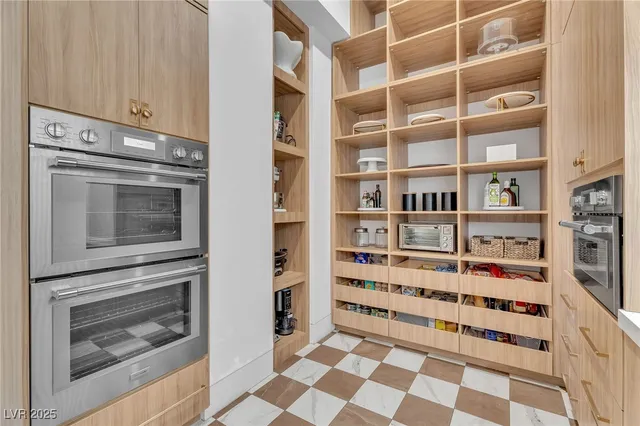 $4,999,999 | 500 Trenier Drive, Henderson, NV 89002