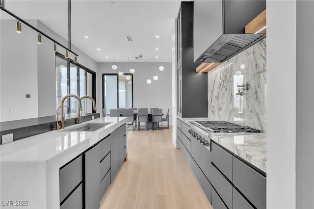 $4,999,999 | 500 Trenier Drive, Henderson, NV 89002