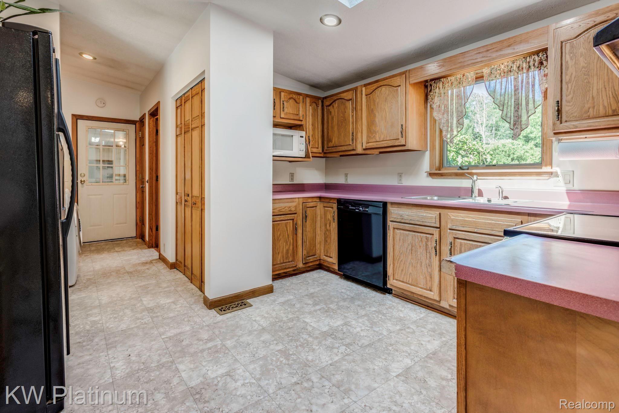 6698 Kilburn Road Jeddo, MI 48032 - Photo 4 of 37 kitchen view1.jpg