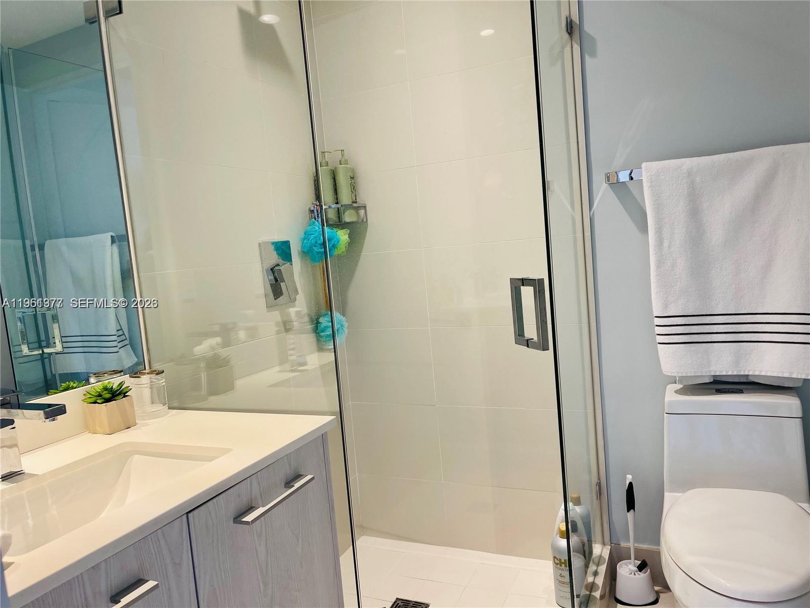 45 Southwest 9th Street, Unit 2003 Miami, FL 33130 - Photo 13 of 26