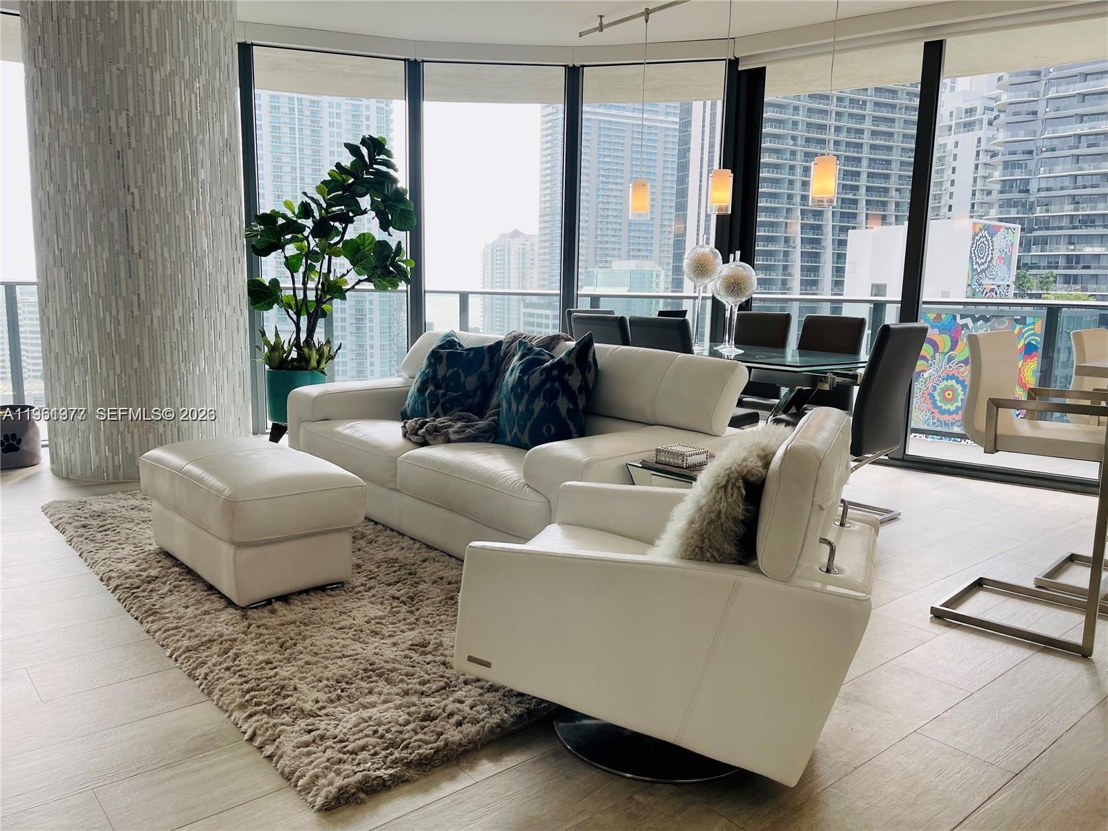 45 Southwest 9th Street, Unit 2003 Miami, FL 33130 - Photo 5 of 26