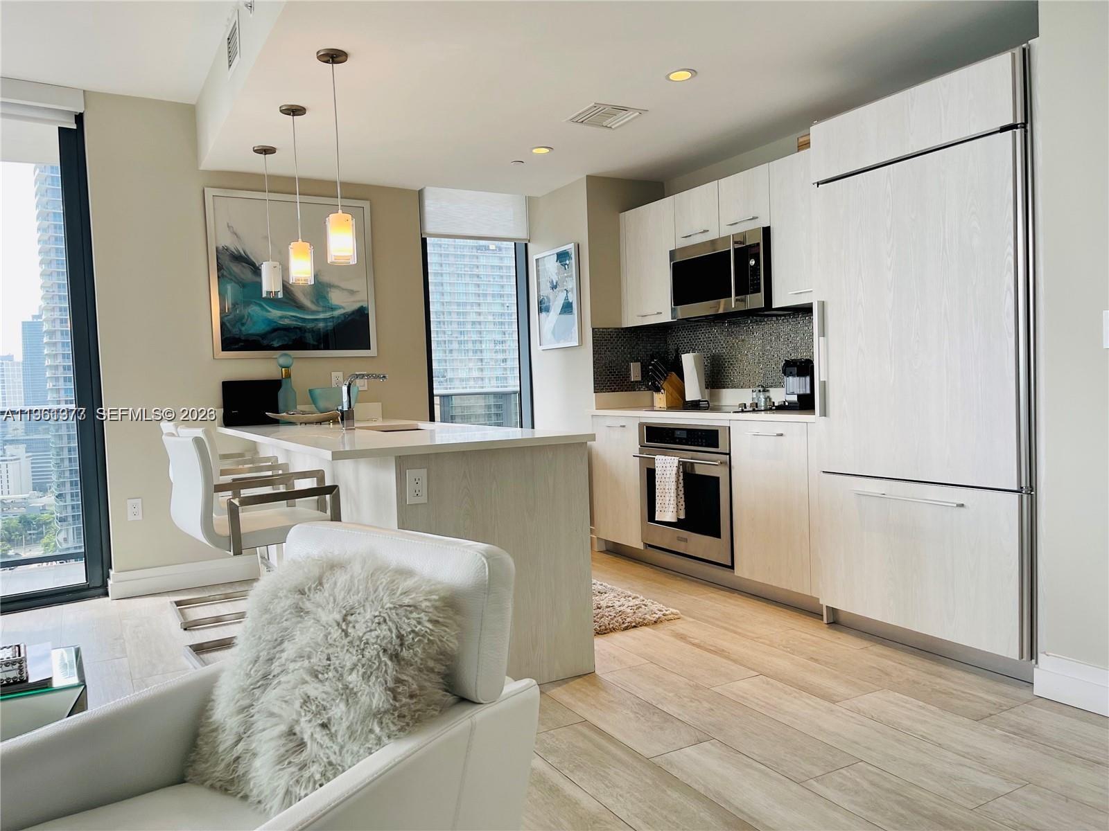 45 Southwest 9th Street, Unit 2003 Miami, FL 33130 - Photo 6 of 26