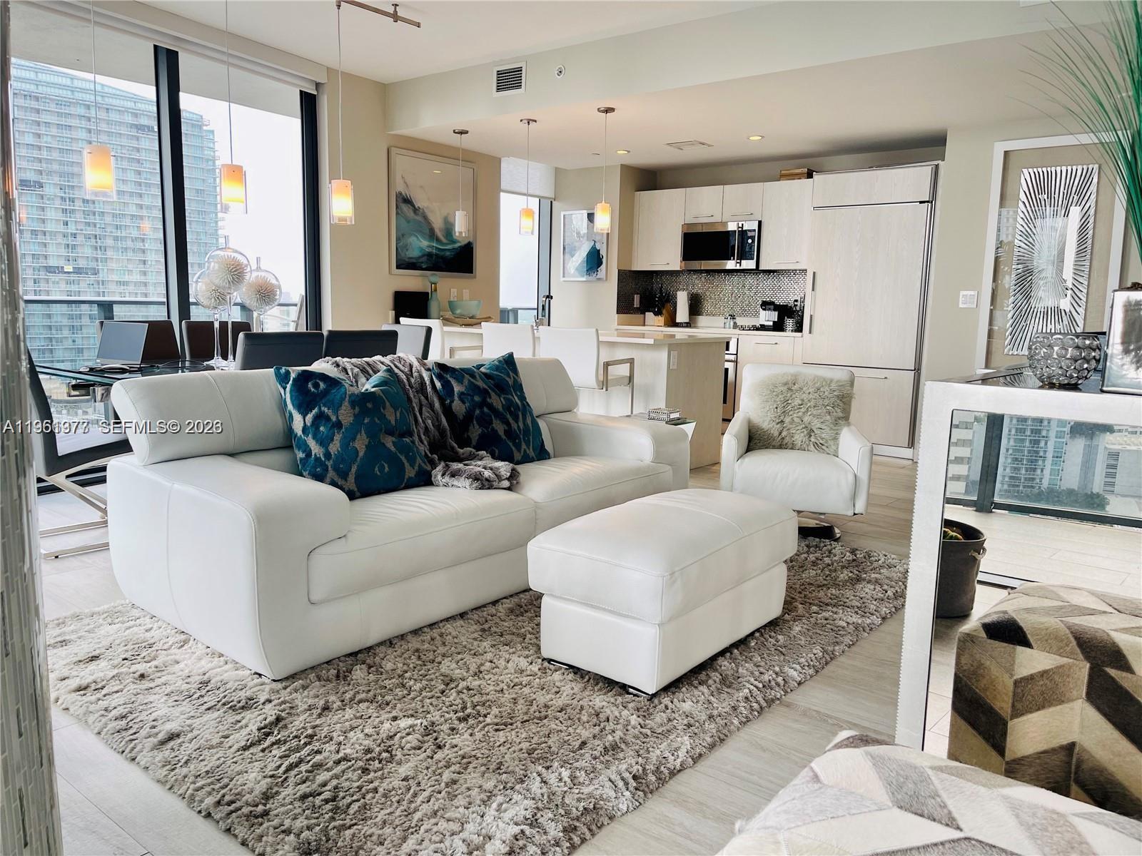 45 Southwest 9th Street, Unit 2003 Miami, FL 33130 - Photo 7 of 26