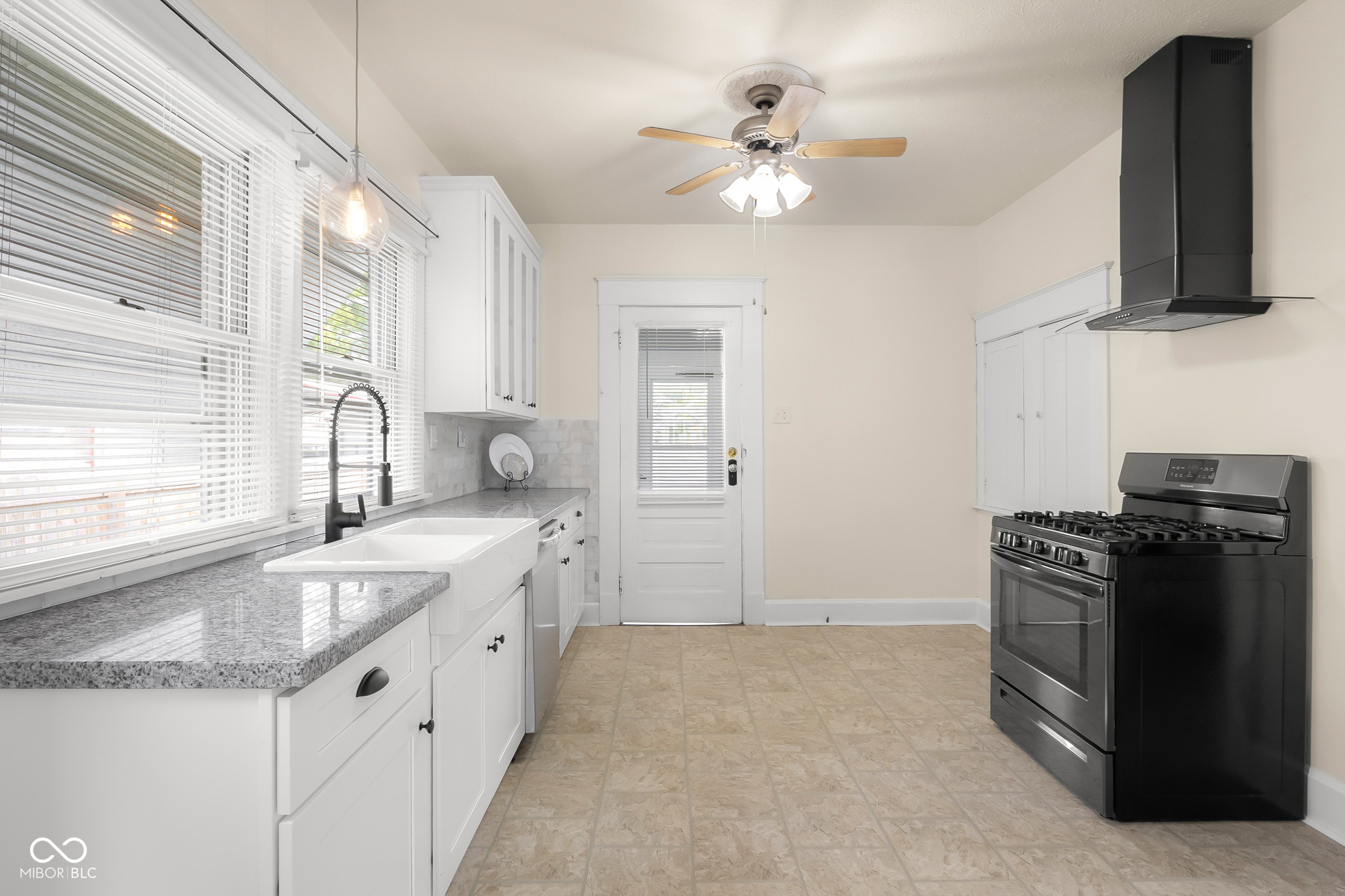 1010 16th Street Columbus, IN 47201 - Photo 13 of 39