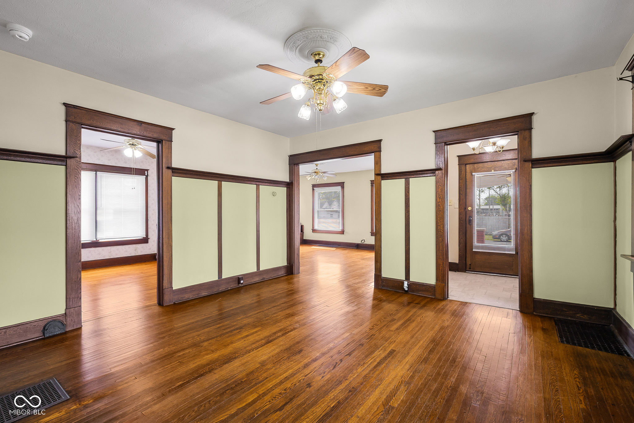 1010 16th Street Columbus, IN 47201 - Photo 10 of 39