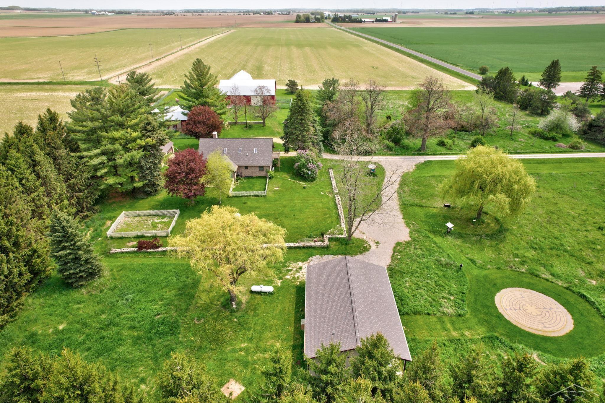 720 Pt Crescent Road Port Austin, MI 48467 - Photo 75 of 79 50107037-74.JPG