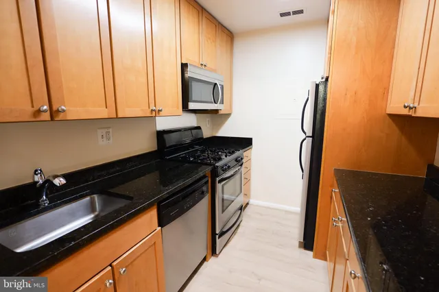 $2,100 | 1730 Arlington Boulevard, Unit 406, Arlington, VA 22209