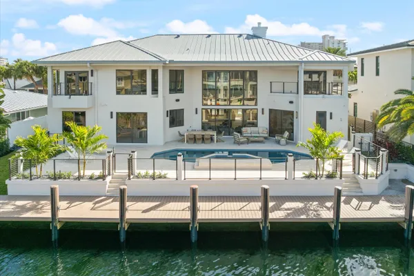 $4,900,000 | 3721 Northeast 30th Avenue, Lighthouse Point, FL 33064