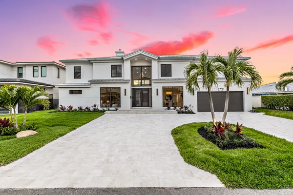 $4,900,000 | 3721 Northeast 30th Avenue, Lighthouse Point, FL 33064