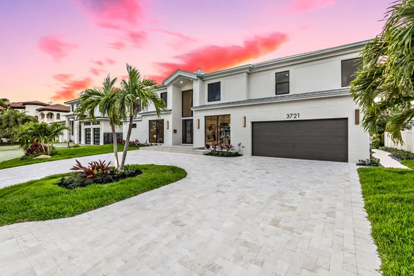 $4,900,000 | 3721 Northeast 30th Avenue, Lighthouse Point, FL 33064