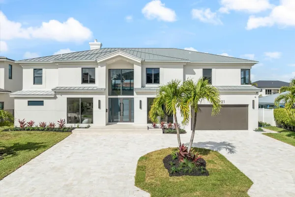 $4,900,000 | 3721 Northeast 30th Avenue, Lighthouse Point, FL 33064