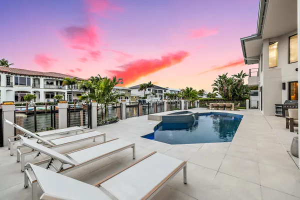 $4,900,000 | 3721 Northeast 30th Avenue, Lighthouse Point, FL 33064