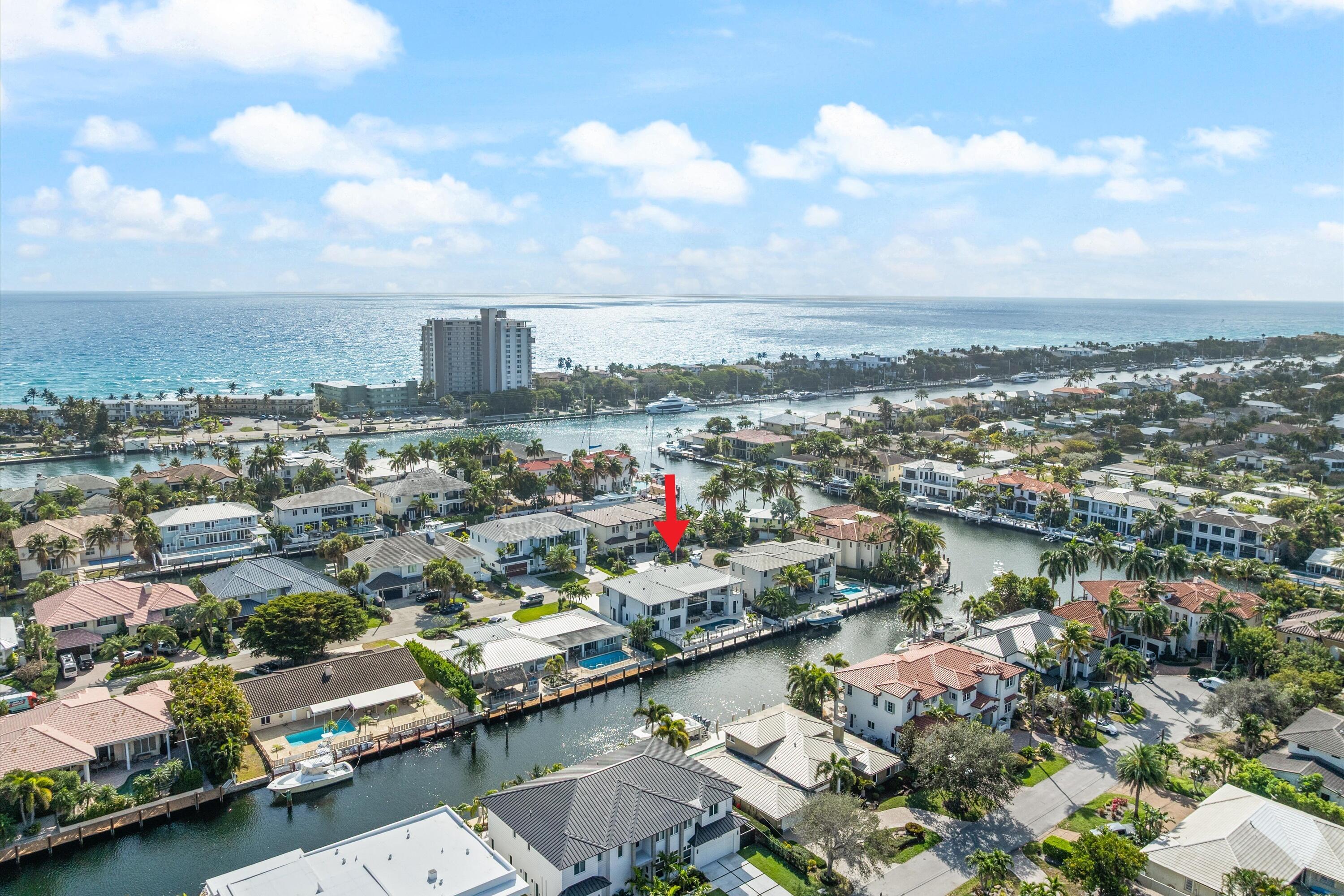 3721 Northeast 30th Avenue Lighthouse Point, FL 33064 - Photo 67 of 70 an aerial view of city and lake