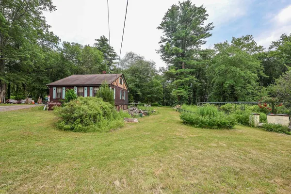 $259,000 | 283 Hampstead Road, Derry, NH 03038