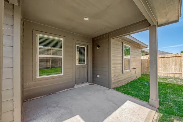 a view of an entryway of house