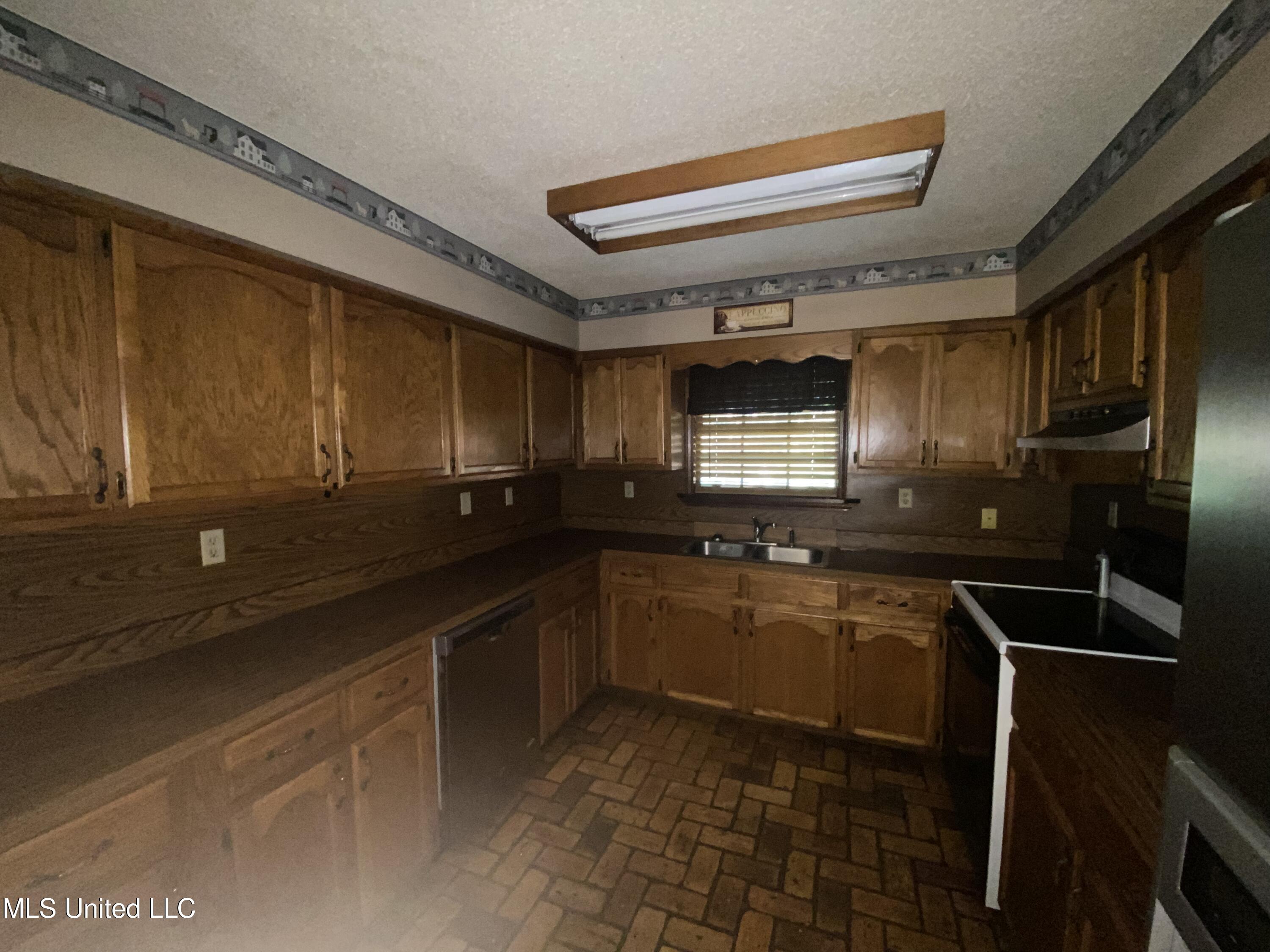 14016 Timber Ridge Drive Moss Point, MS 39562 - Photo 16 of 26 AB9DA53C-5A36-459F-9453-69F508E6D1DB