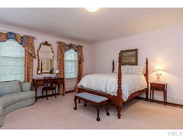 1724 Canterbury Road Raleigh, NC 27608 - Photo 16 of 25