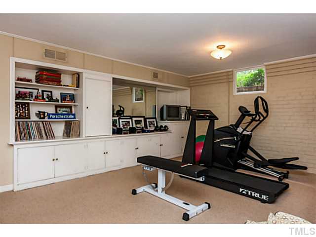 1724 Canterbury Road Raleigh, NC 27608 - Photo 18 of 25