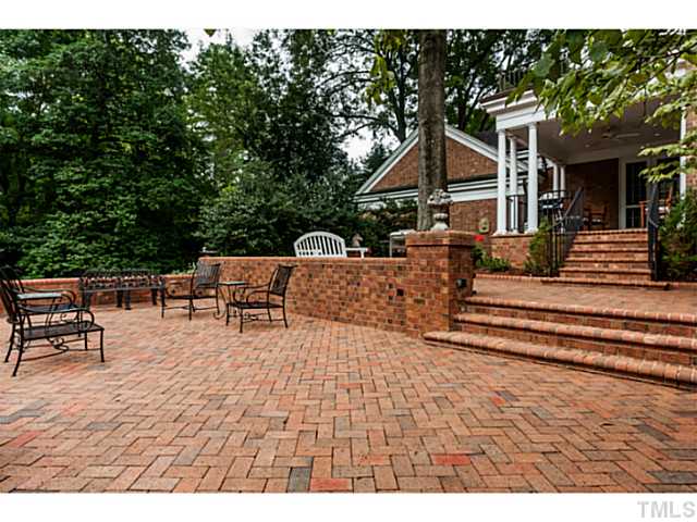 1724 Canterbury Road Raleigh, NC 27608 - Photo 23 of 25
