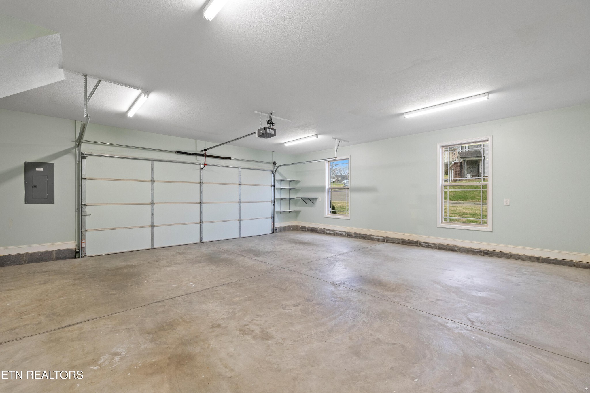 6101 Pembridge Road Knoxville, TN 37912 - Photo 26 of 29 a view of a garage