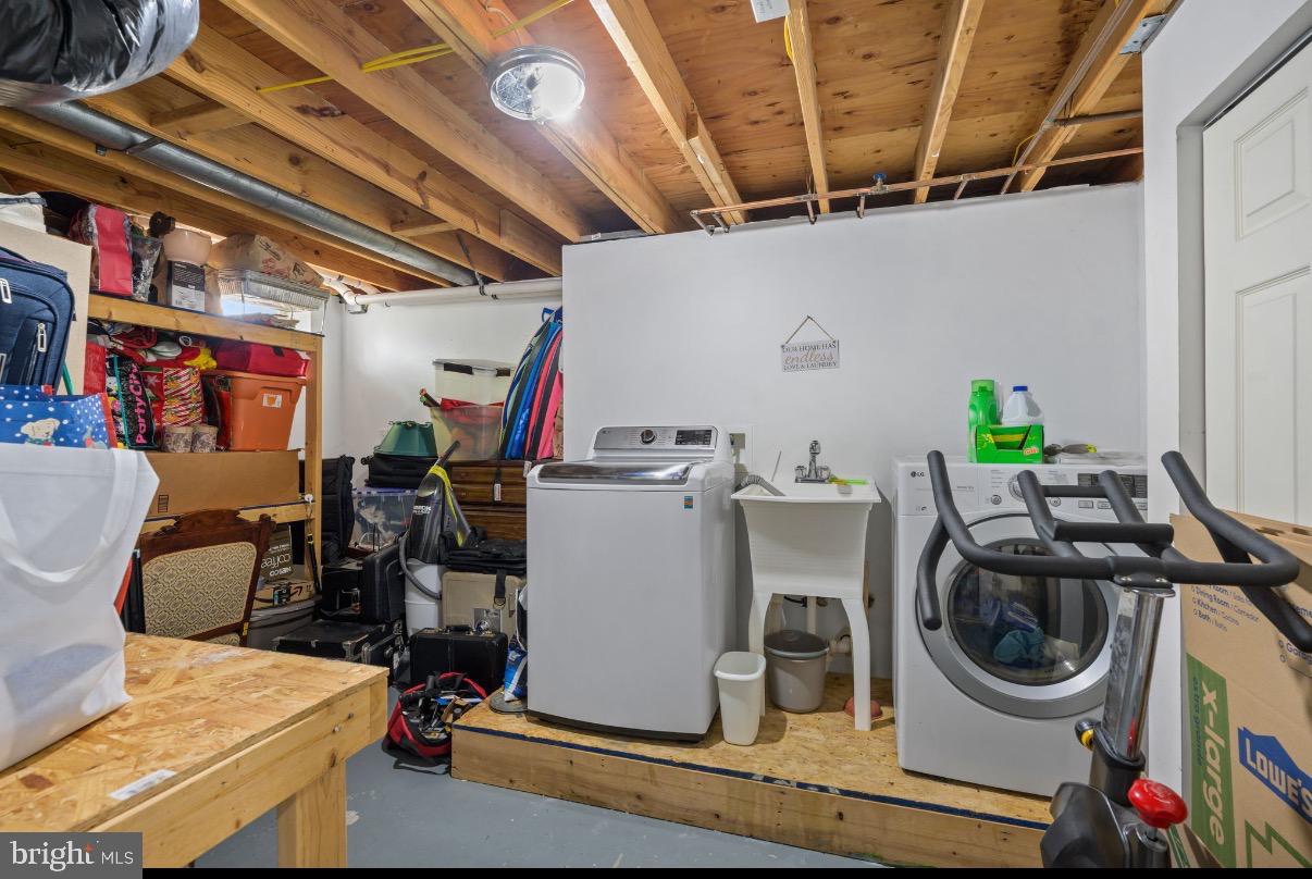 204 Lomond Road Williamstown, NJ 08094 - Photo 38 of 39 laundry room and storage