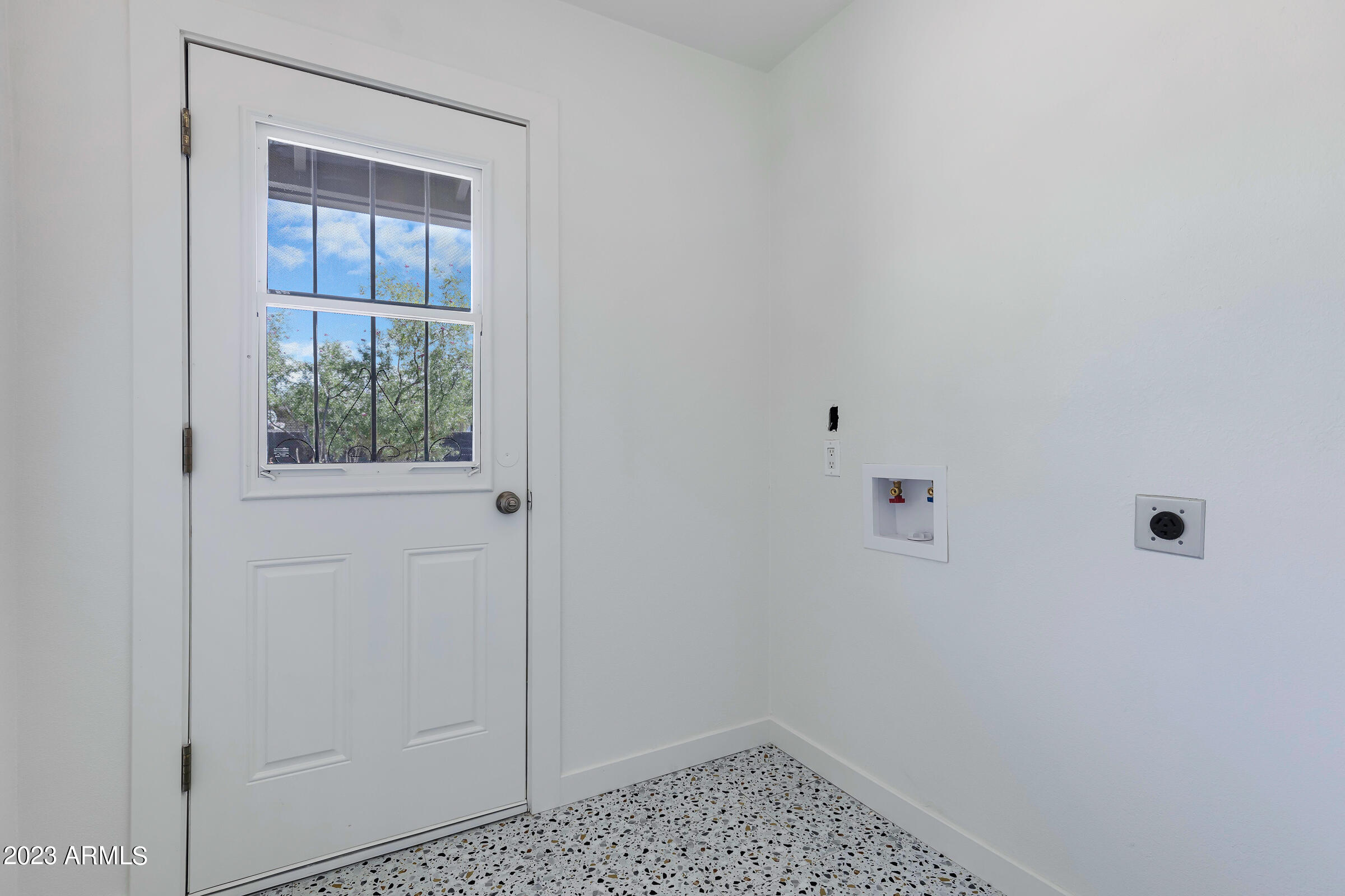 3029 East Cochise Road Phoenix, AZ 85028 - Photo 25 of 31 3029 E Cochise Rd-30
