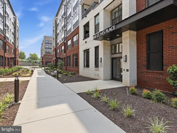 $565,000 | 100 St Ives Place, Unit 403, Oxon Hill, MD 20745