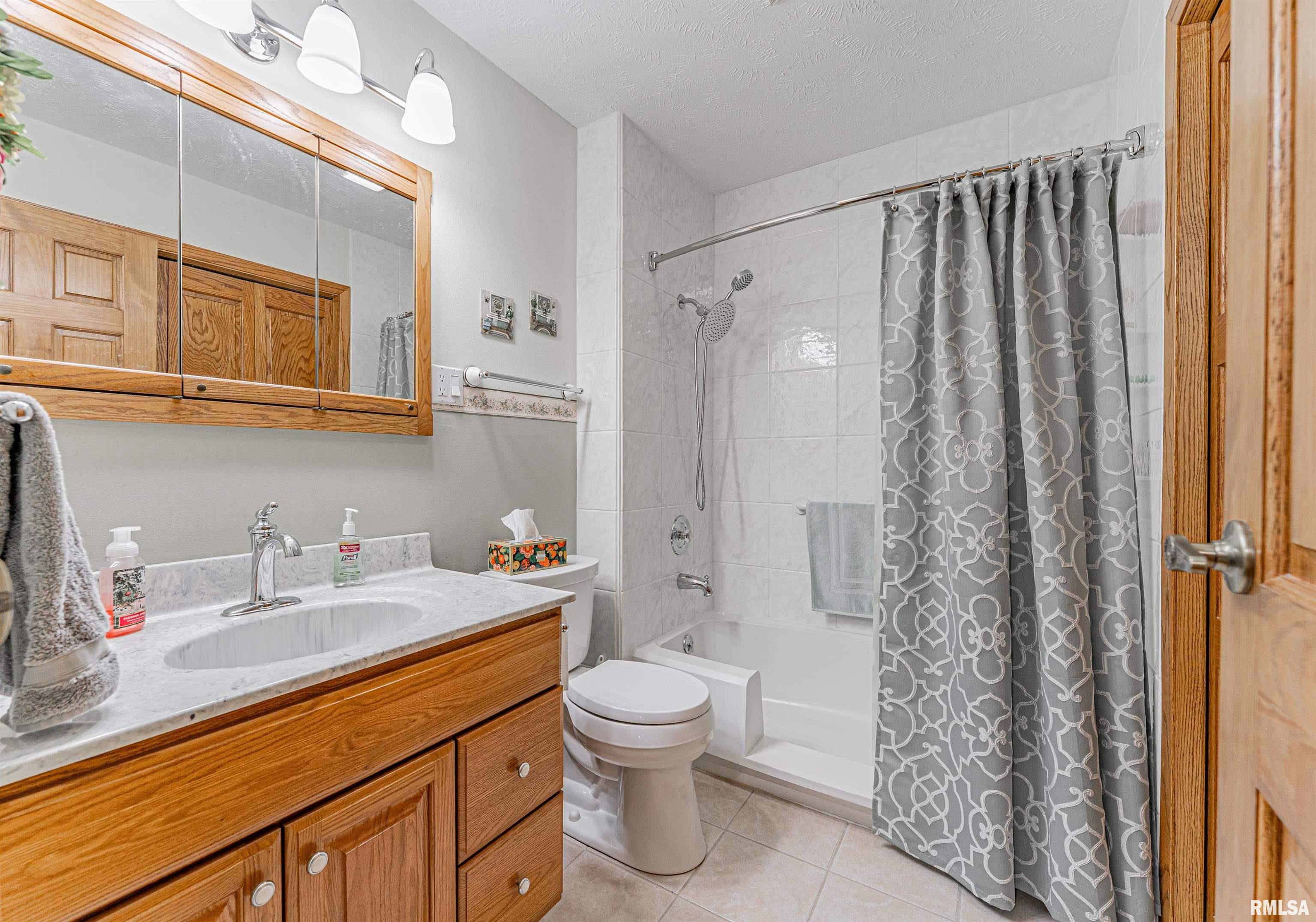 1310 Rutledge Drive Lincoln, IL 62656 - Photo 15 of 30 Gallery Image 15