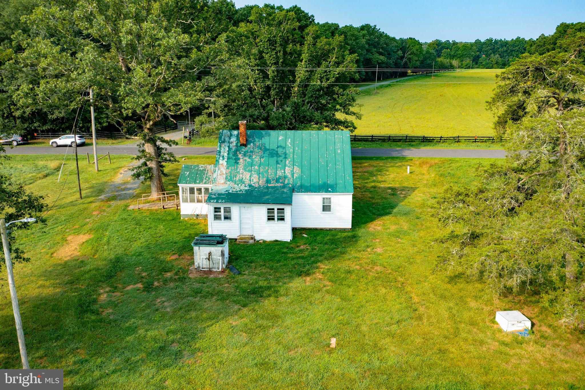 20625 Mt Pony Road Culpeper, VA 22701 - Photo 3 of 37