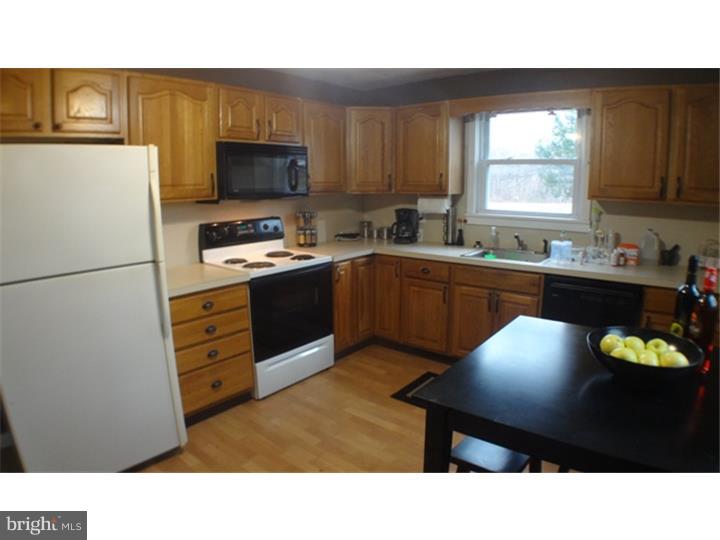 1122 Clearview Road Coplay, PA 18037 - Photo 7 of 20 Gallery Image 7
