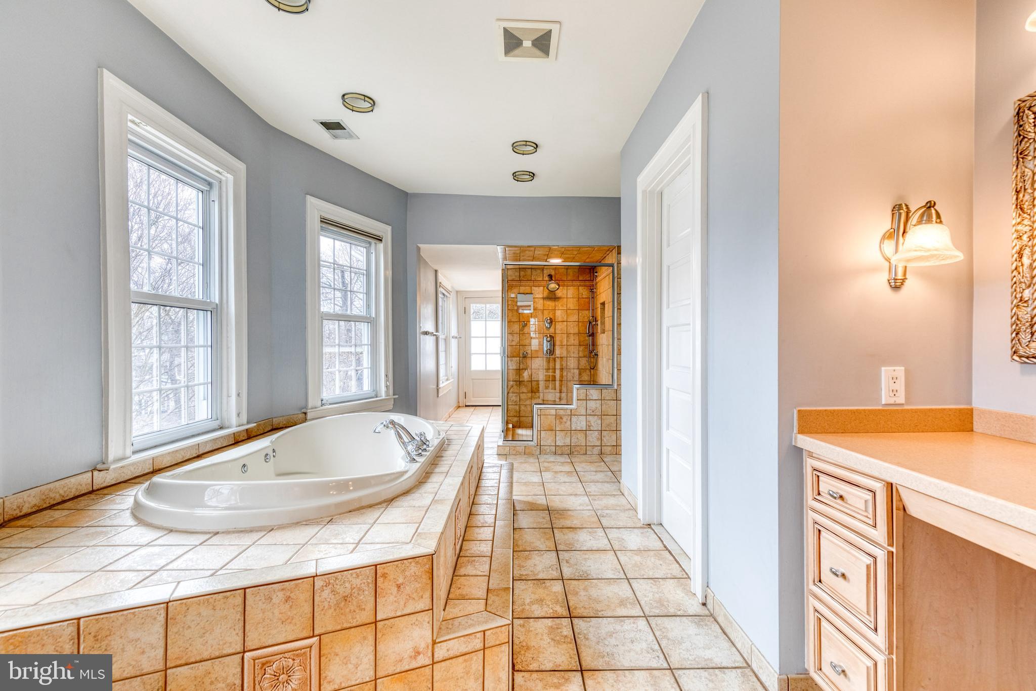 2405 Ken Oak Road Baltimore, MD 21209 - Photo 22 of 39