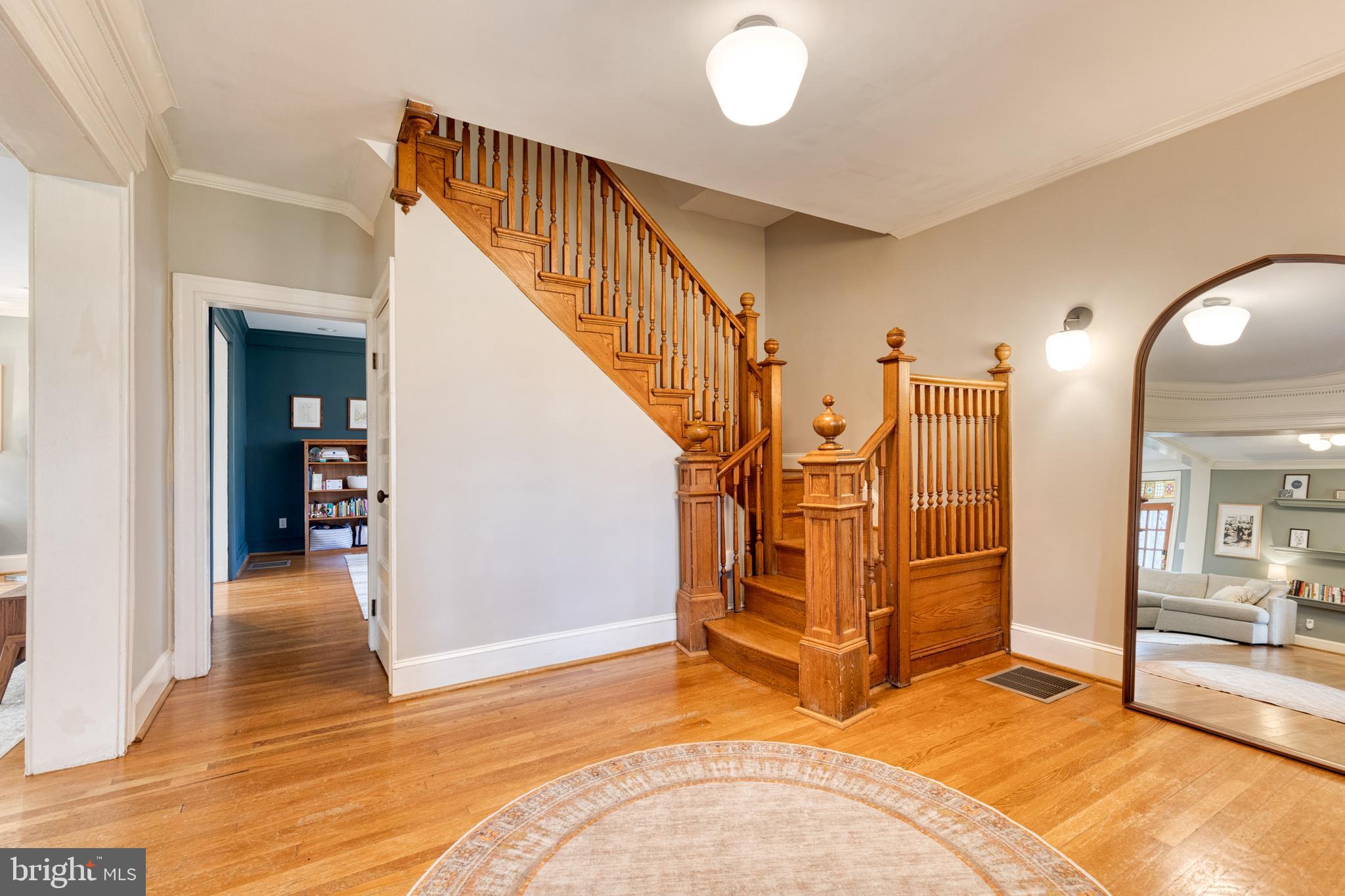 2405 Ken Oak Road Baltimore, MD 21209 - Photo 3 of 39