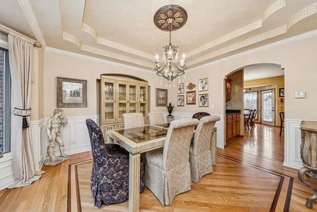 $699,900 | 911 Hampton Drive, Carol Stream, IL 60188