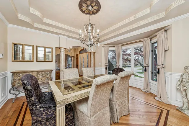 $699,900 | 911 Hampton Drive, Carol Stream, IL 60188