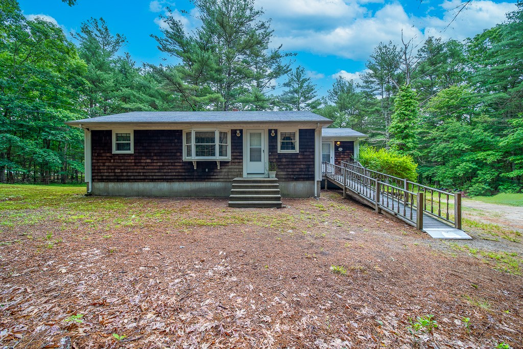 201 Byron Randall Road Scituate, RI 02857 - Photo 4 of 36