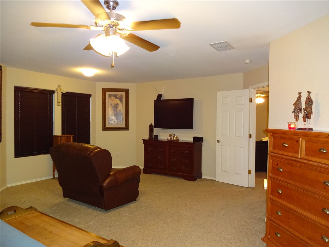 307 Kahlo Loop Laredo, TX 78045 - Photo 11 of 20 Gallery Image 11