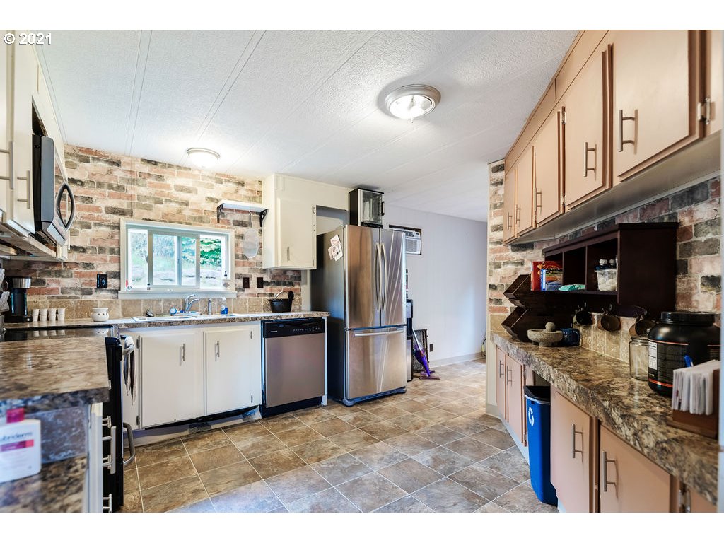 6906 Northwest 291st Street Ridgefield, WA 98642 - Photo 4 of 32