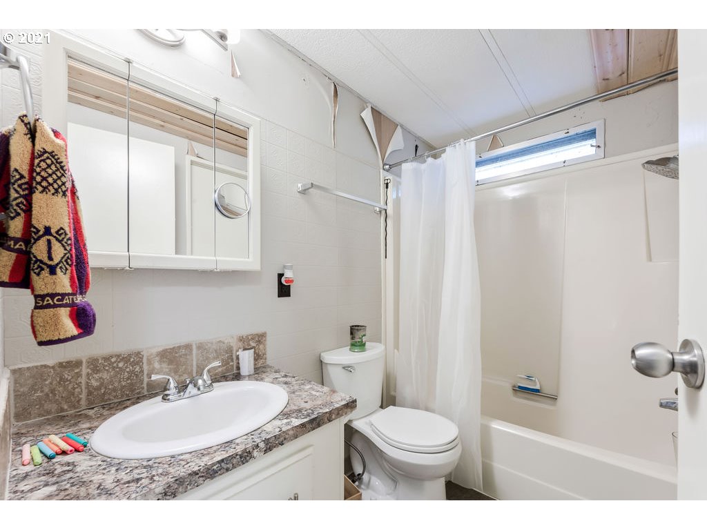 6906 Northwest 291st Street Ridgefield, WA 98642 - Photo 8 of 32