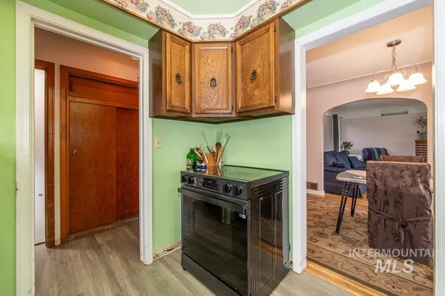 $475,000 | 119 South Holly Street, Nampa, ID 83686