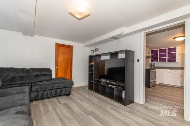 $475,000 | 119 South Holly Street, Nampa, ID 83686